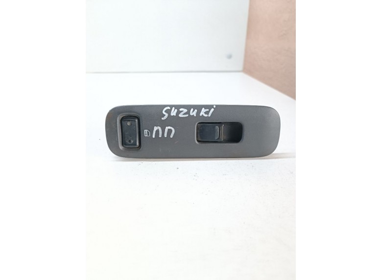 Кнопка стеклоподъемника переднего правого к Suzuki Aerio