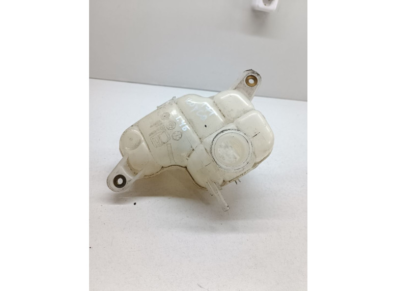 Бачок расширительный к Opel Corsa, 2017г.