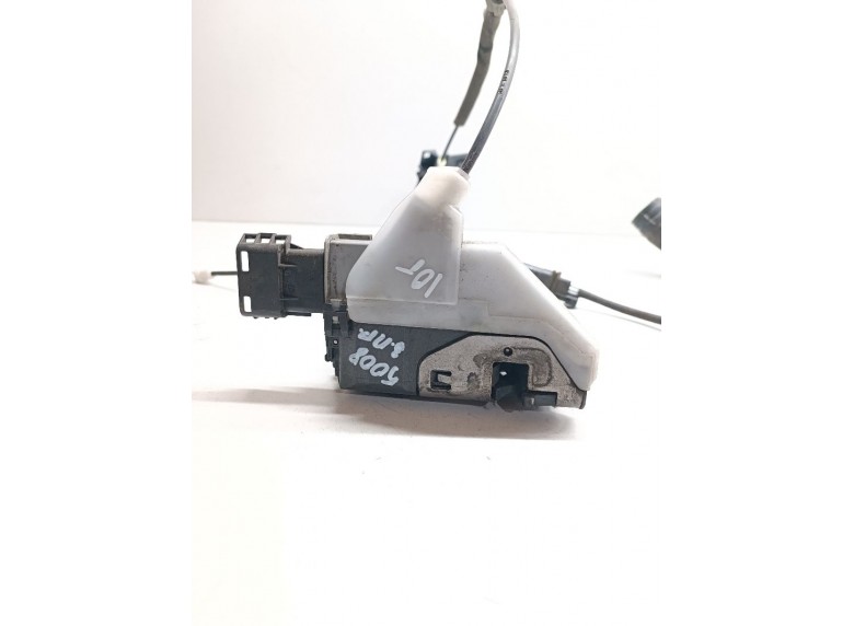 Замок двери задней правой к Peugeot 5008