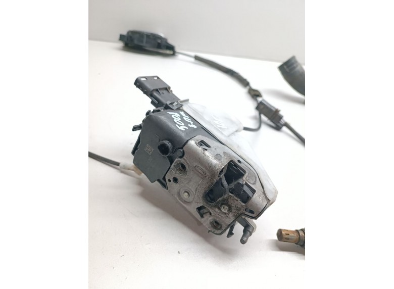 Замок двери задней правой к Замок двери задней правой к Peugeot 5008 undefined г. 5008