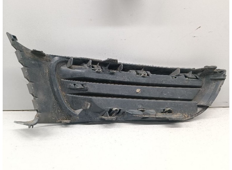 Заглушка (решетка) в бампер передний к Заглушка (решетка) в бампер передний к Citroen C3Picasso undefined г. C3 Picasso