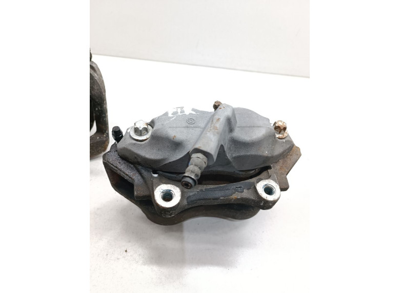 Суппорт передний правый к Mercedes CLS W218, 2014г.