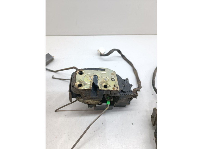 Замок двери передней правой к Замок двери передней правой к Mazda Xedos9 undefined г. Xedos 9