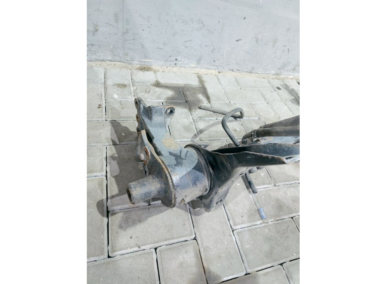 Торсион кабины к Mitsubishi Fuso Canter, 2001г.