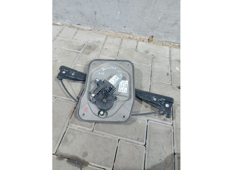 Стеклоподъемник электрический передний правый к Skoda Roomster