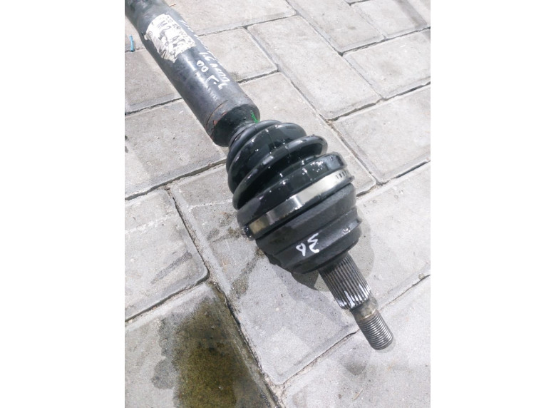 Полуось передняя правая (приводной вал, ШРУС) к Volkswagen Golf, 2000г.