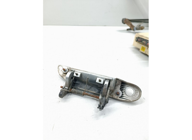 Ручка наружная передняя левая к Ручка наружная передняя левая к Dodge Stratus undefined г. Stratus