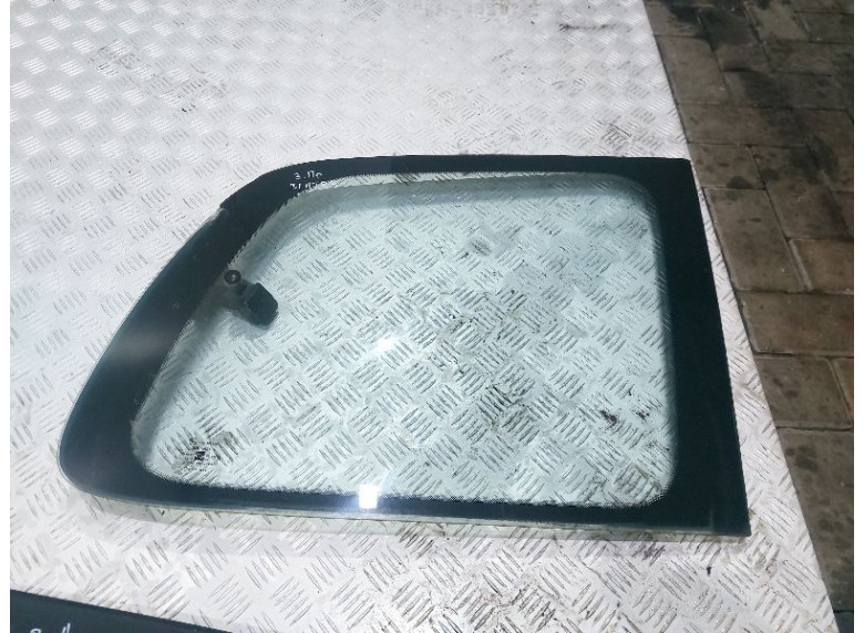 Стекло кузовное боковое правое к Opel Sintra, 1998г.