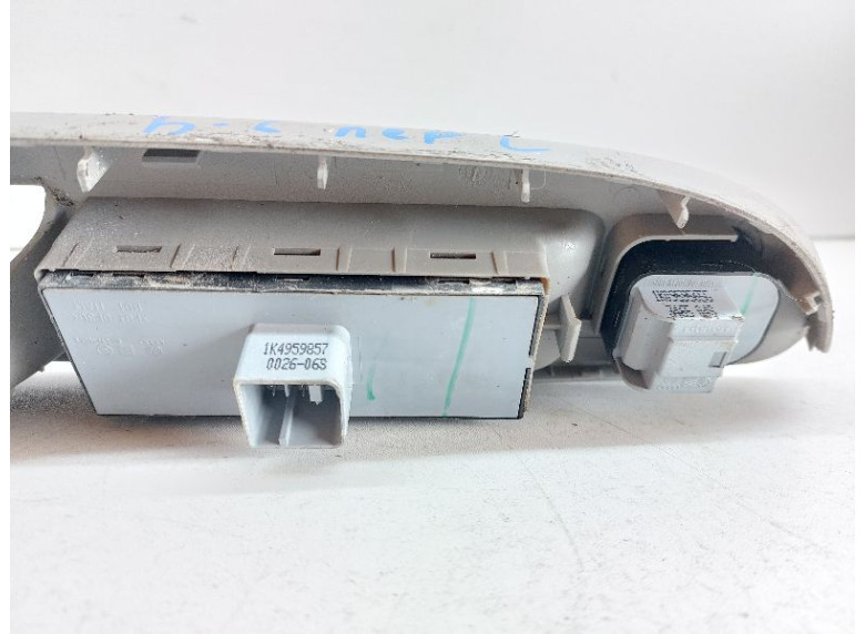 Блок управления стеклоподъемниками к Volkswagen Passat, 2007г.