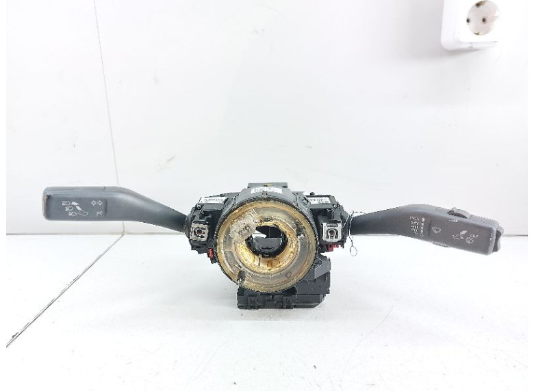 Переключатель подрулевой (стрекоза) к Skoda Octavia