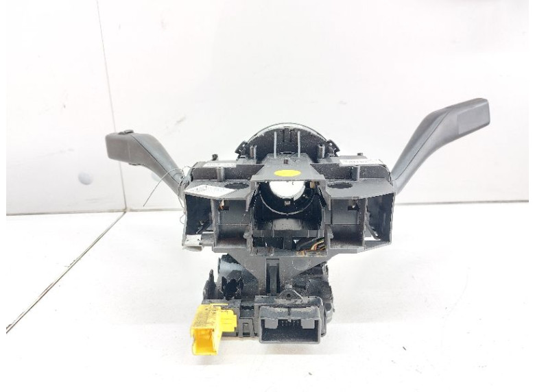 Переключатель подрулевой (стрекоза) к Переключатель подрулевой (стрекоза) к Skoda Octavia undefined г. Octavia