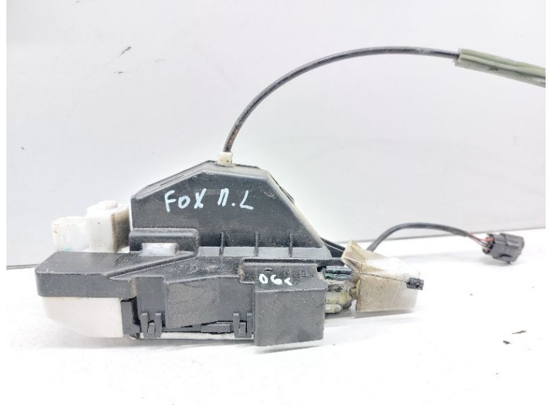 Замок двери передней левой к Volkswagen Fox