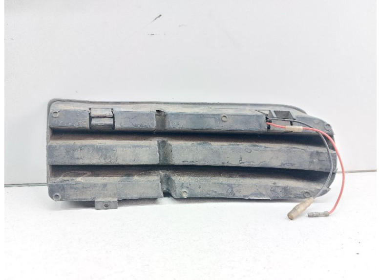 Заглушка (решетка) в бампер передний к Volkswagen Golf, 2001г.