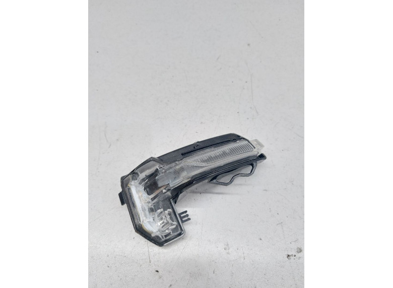 Поворотник правый к Audi Q3, 2019г.