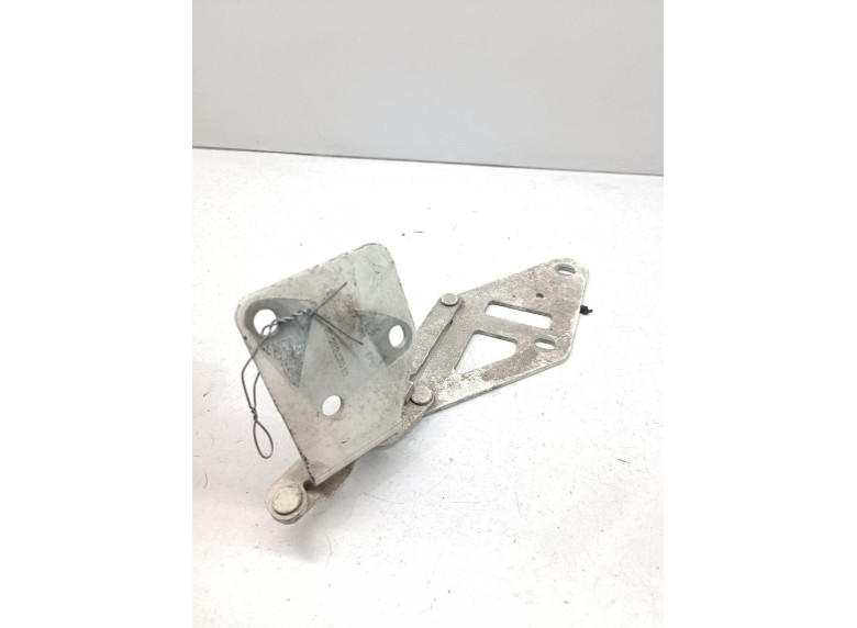 Петля капота левая к Volkswagen LT, 2001г.