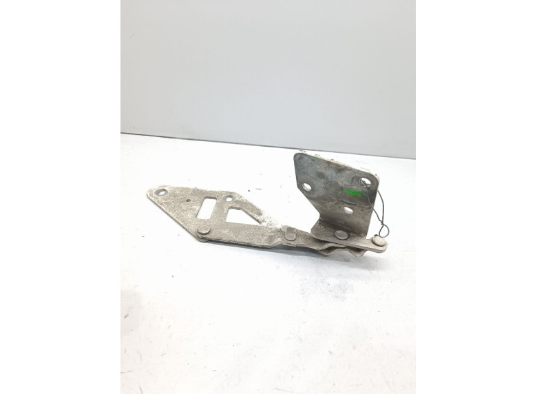 Петля капота левая к Volkswagen LT, 2001г.