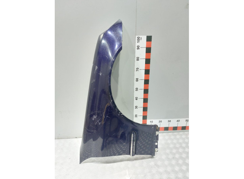 Крыло переднее правое к Mercedes C W203, 2003г.