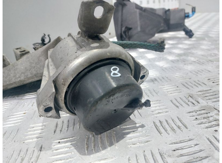 Подушка крепления двигателя к BMW 3 E90/E91/E92/E93, 2009г.