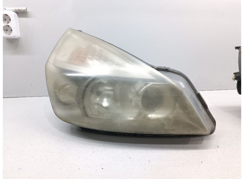 Фара правая к Renault Espace, 2004г.
