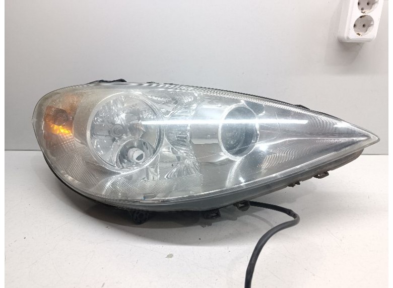 Фара правая к Peugeot 807
