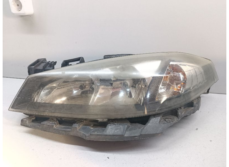 Фара левая к Renault Laguna, 2005г.