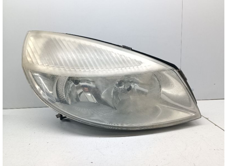Фара правая к Renault Scenic, 2004г.