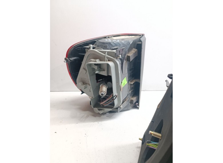 Фонарь задний правый к Фонарь задний правый к Volkswagen Fox undefined г. Fox