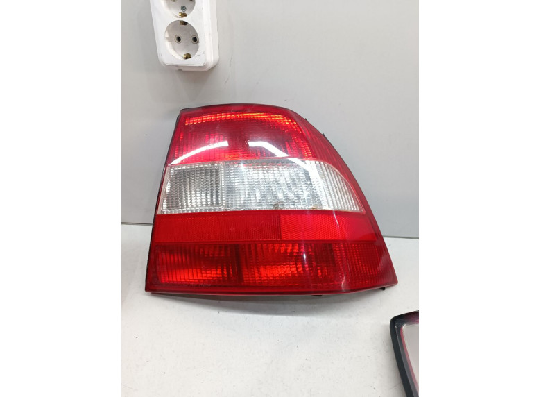 Фонарь задний правый к Opel Vectra, 2000г.