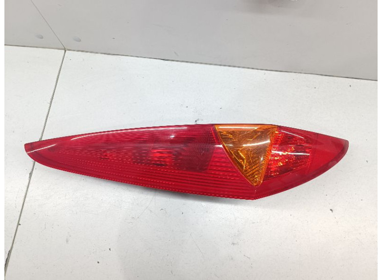 Фонарь задний левый к Fiat Punto, 2000г.