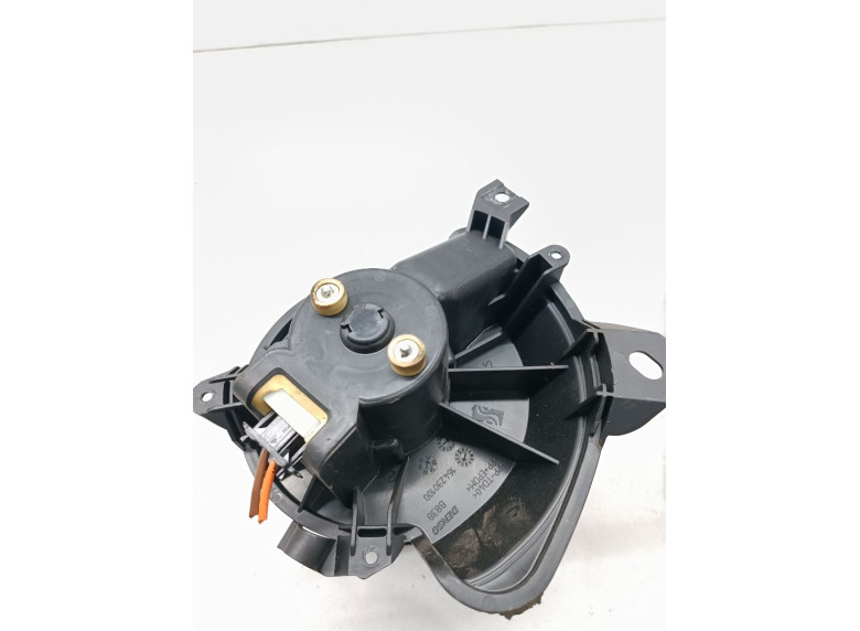 Моторчик печки к Opel Corsa, 2008г.