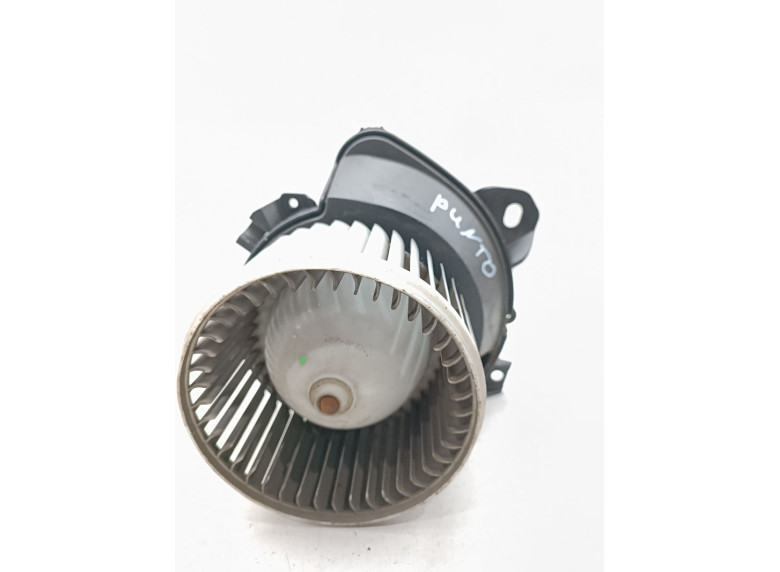 Моторчик печки к Opel Corsa, 2008г.