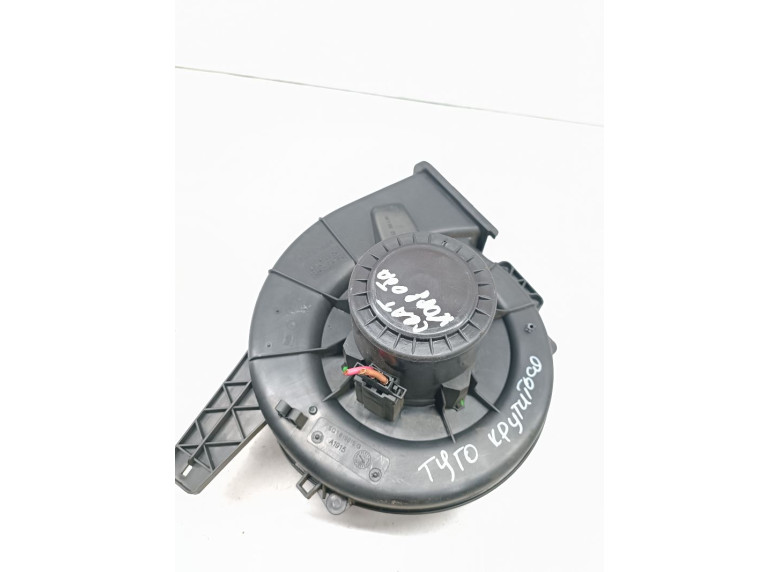 Моторчик печки к Seat Cordoba