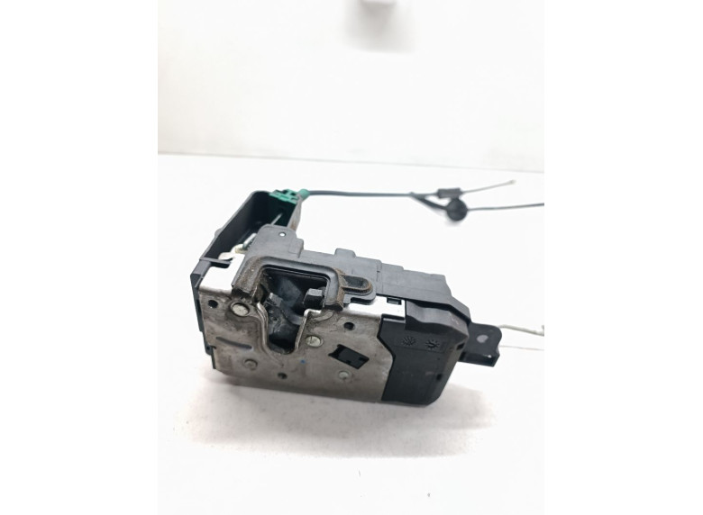 Замок двери передней правой к Opel Astra, 2007г.