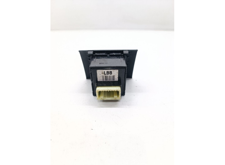 Кнопка аварийной сигнализации к Kia Rio, 2015г.