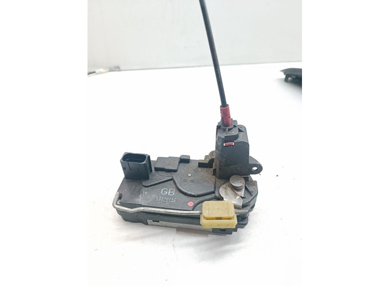 Замок двери передней правой к Opel Astra, 2007г.