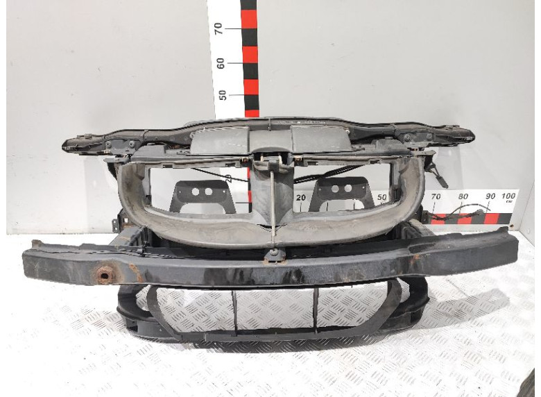 Передняя панель крепления облицовки (телевизор) к BMW 3 E90/E91/E92/E93, 2009г.