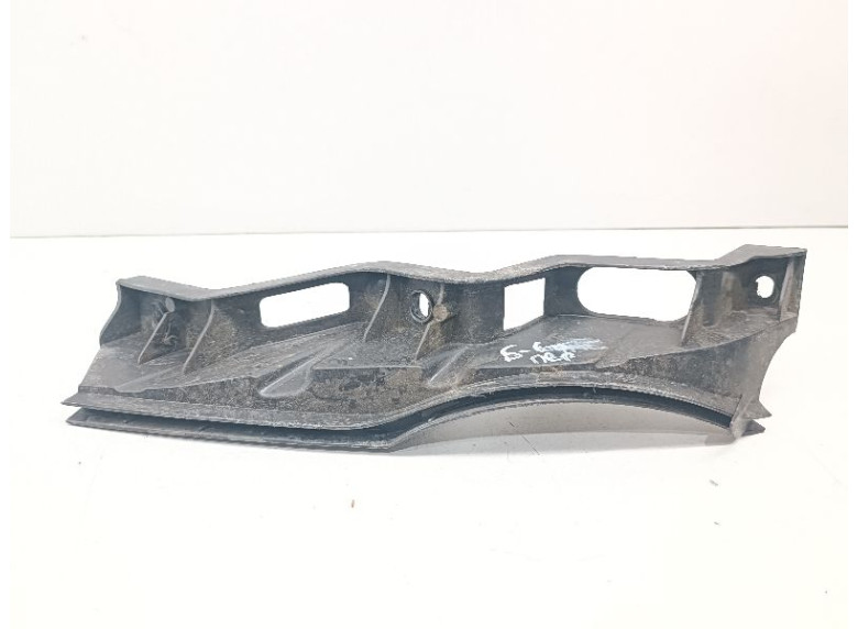 Кронштейн крепления бампера переднего к Volkswagen Passat, 2007г.