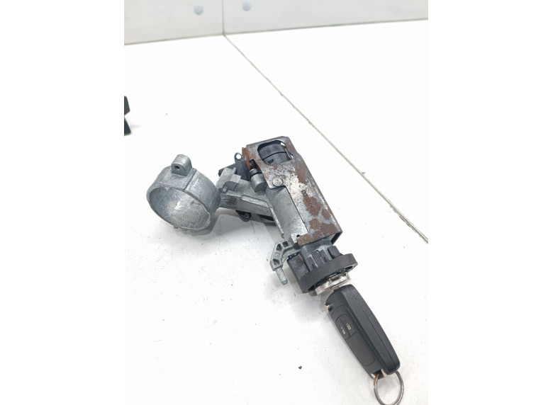 Замок зажигания к Opel Astra, 2011г.