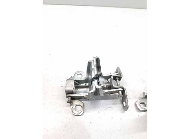 Петля двери задней правой к Renault Duster, 2014г.