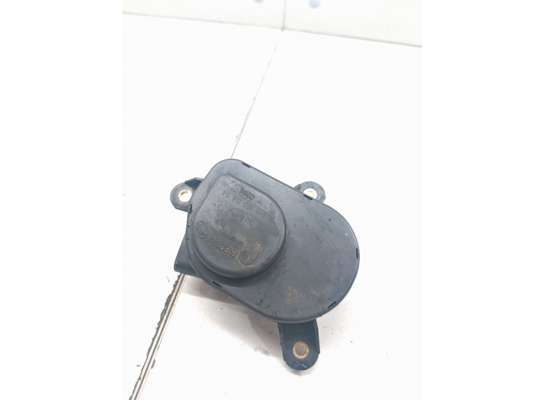 Сервопривод заслонок впускного коллектора к Mercedes C W203, 2004г.