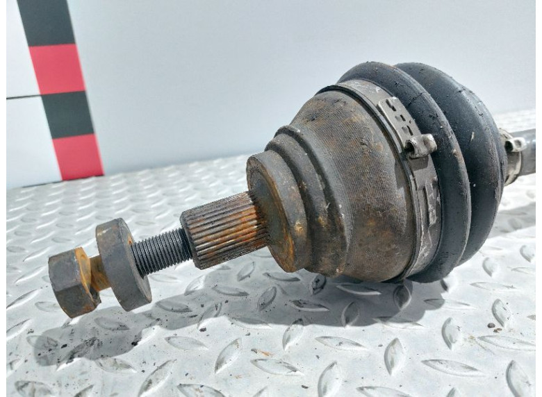 Полуось передняя правая (приводной вал, ШРУС) к Volkswagen Passat, 2007г.