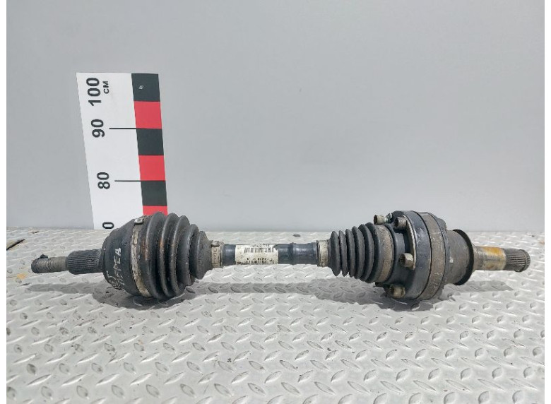 Полуось передняя правая (приводной вал, ШРУС) к Volkswagen Touareg, 2004г.
