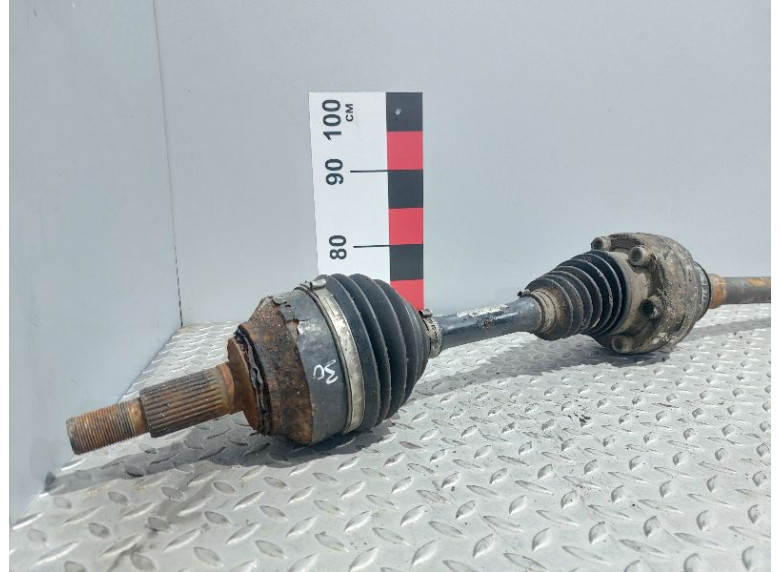 Полуось передняя правая (приводной вал, ШРУС) к Volkswagen Touareg, 2005г.