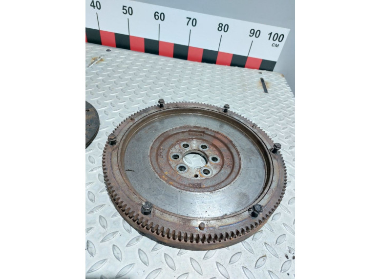 Комплект сцепления к Volkswagen Passat, 2006г.