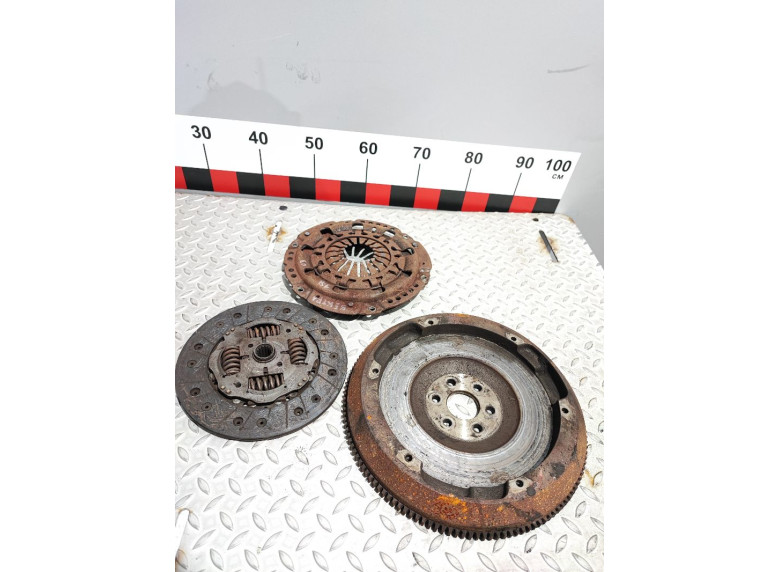 Комплект сцепления к Opel Vectra, 2003г.