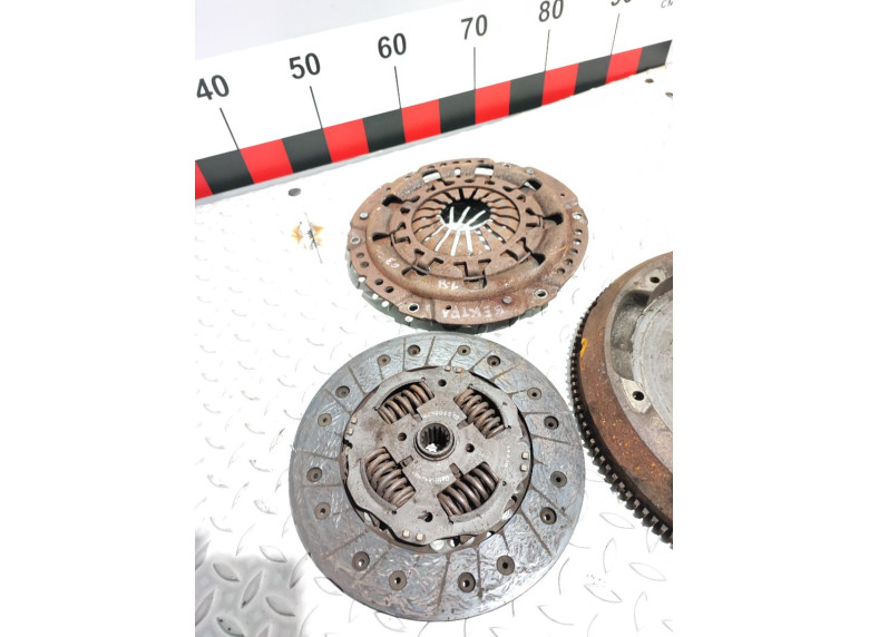 Комплект сцепления к Opel Vectra, 2003г.