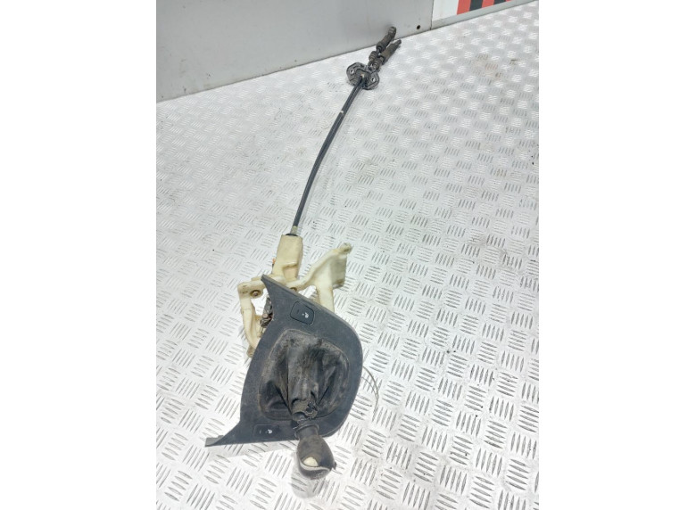 Кулиса к Kia Carens, 2006г.