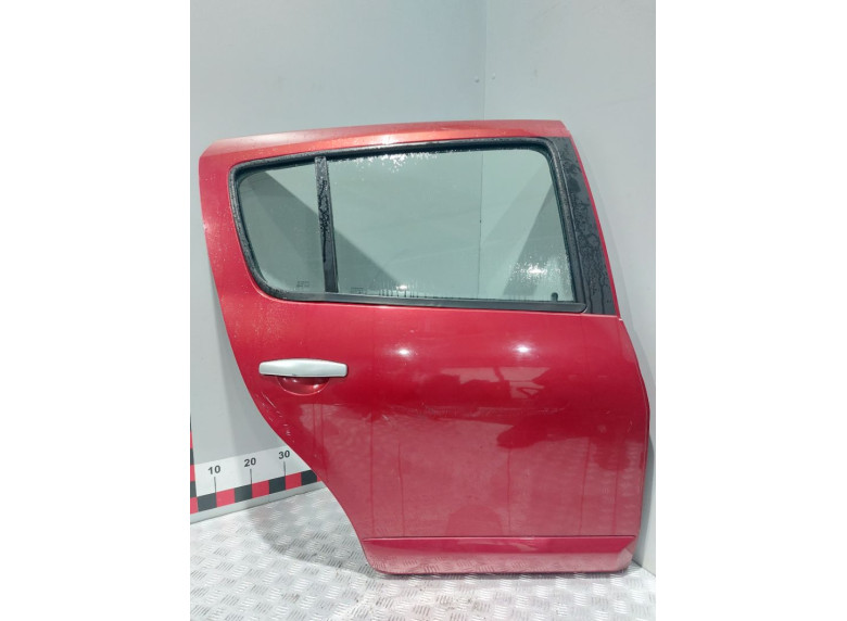Дверь задняя правая к Dacia Sandero, 2009г.