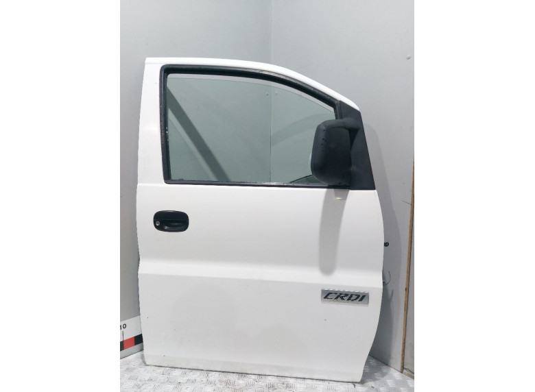 Стекло двери передней правой к Hyundai H1, 2004г.
