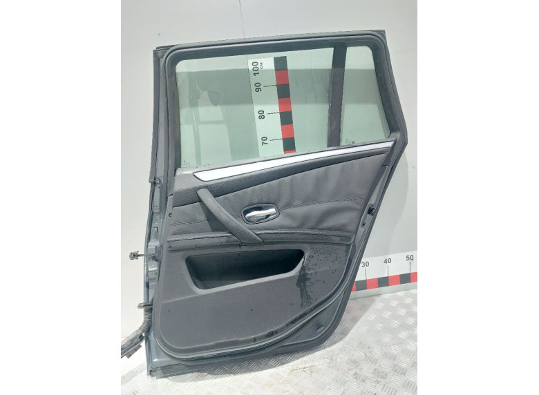 Обшивка двери задней правой (дверная карта) к BMW 5 E60/E61, 2009г.